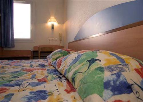 Brit Hotel Essentiel Saint-Flour Ngoại thất bức ảnh